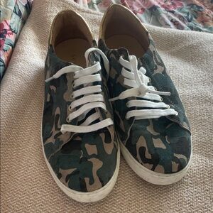 Jack Rogers Camouflage lace sneakers .